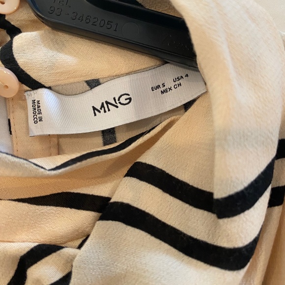 Mango Geometrical Orint Blouse - Picture 3 of 3